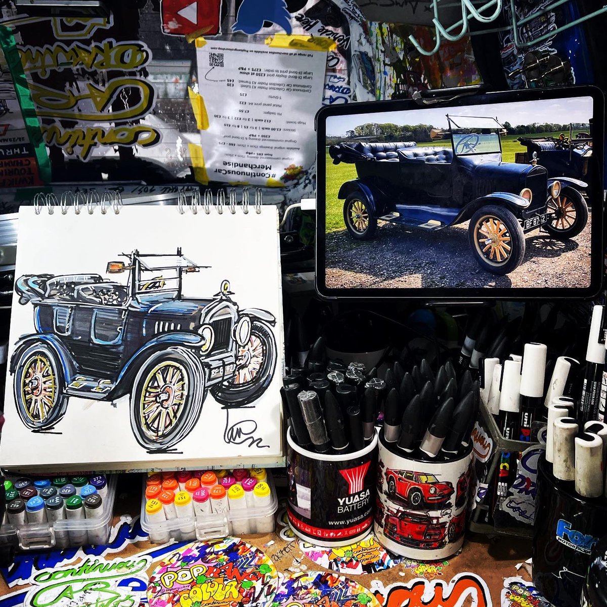 Popbangcolour's tweet photo. A couple of quirky #ContinuousCar drawings created today. A funky coloured Volvo 164 truck of @CavetrollWinter & Ford Model T, in black obviously.
Watcha think to βum? π+βπ»
#ContinuousWheels #Popbangcolour https://t.co/WxmEbwxaL8