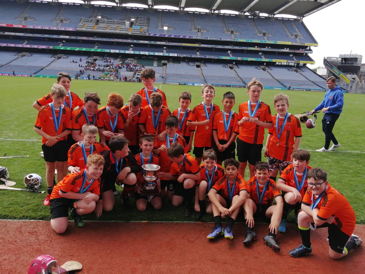 Dee_Ecock's tweet photo. @RahenyGAA be very proud of the Large amount of Raheny boys on the St Brigids BNS hurling team who won Corn Ui Neill in Croke Park yesterday https://t.co/A0NZgCiKSP