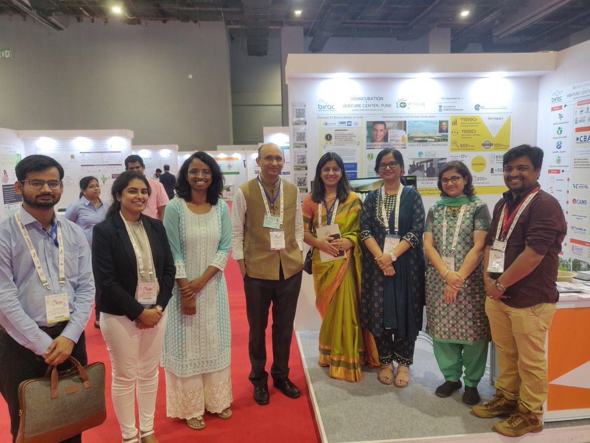 venture_center's tweet photo. Pleasure meeting with Dr. Rajesh Gokhale at the #BiotechStartupExpo2022. We are grateful to him for his kind appreciation of Venture Center's efforts.  @BIRAC_2012 @DBTIndia @CSIR_IND @csir_ncl @rajesh_gokhale @AshishLele3467 #10yearsofBIRAC https://t.co/Ve2Holqkmi