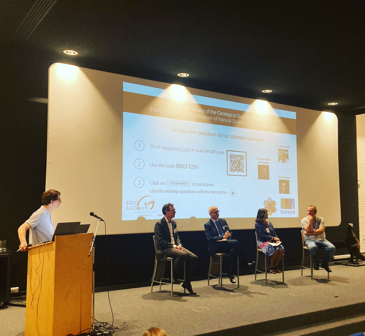 The debate has started!!
 @un_ece <a href="/usgs/">USGS</a> @tno_geomodelling  #gsbelgium125 #gsbelgium