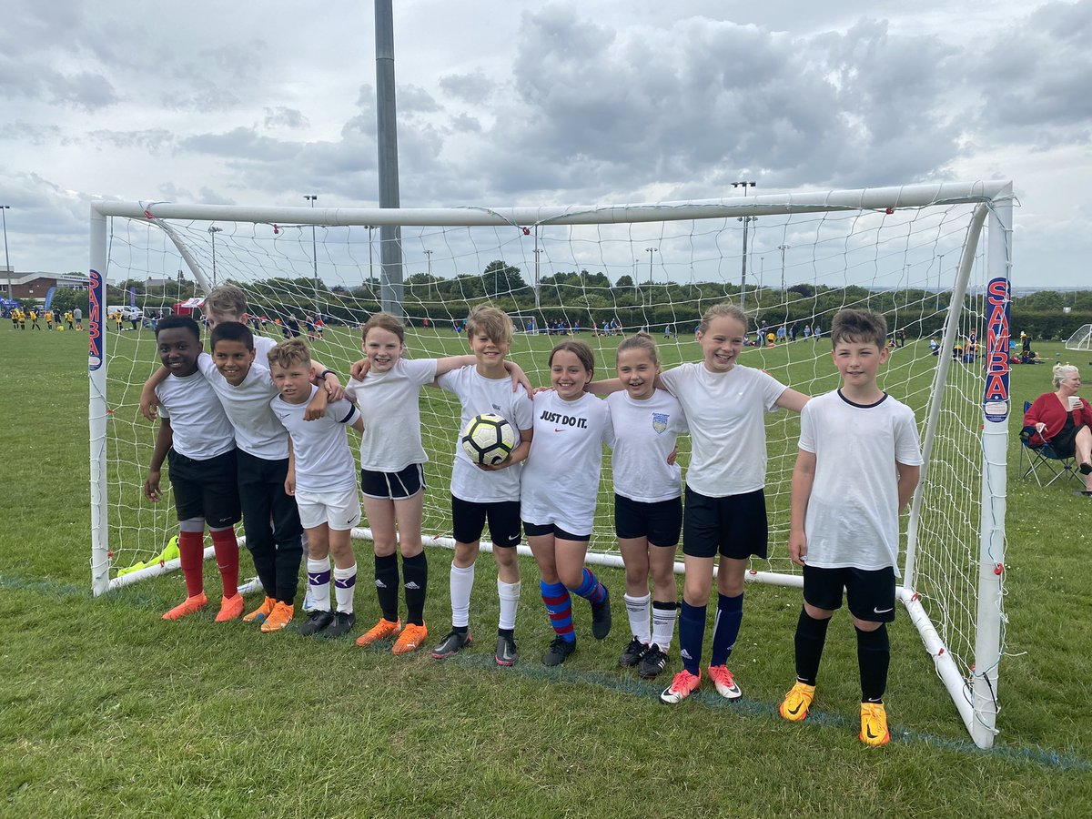gsp_greenacre's tweet photo. St Helens primary (Cliffe) have been playing so well all day 5 wins 1 draw and 1 loss so far with 1 game to go at the @MedwaySport Mini youth Games. Go Team!!! https://t.co/b5Ooq6M1B1
