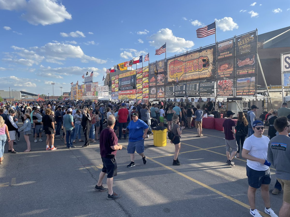 awakeford's tweet photo. #Ribfest &amp; @GrangerSmith last night. https://t.co/VLi4GokO7V