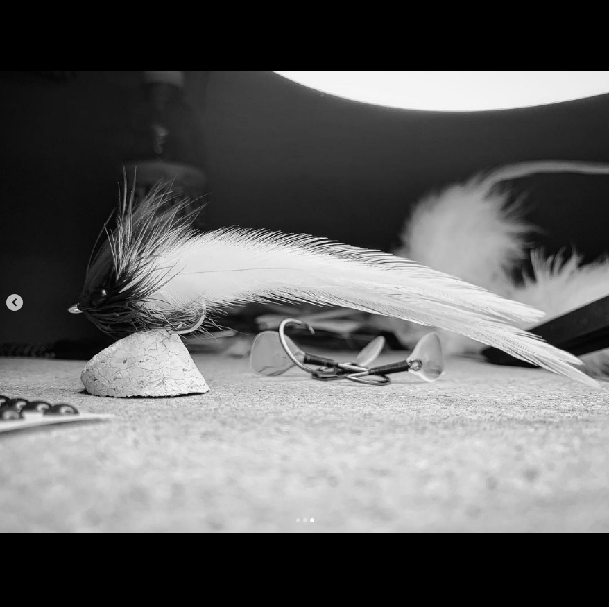 FarmsWhiting's tweet photo. Like the eyes on this Seaducer, It comes alive
@therealdirtyloaf
A simple seadeucer with just a splash of baitfish in it. 
;
#flytying #flytyingjunkie #flytyingaddict #flytyingporn #flyporn #saltwaterfly #saltwaterflytying #cleanaf #explorepage #explore = https://t.co/NTJY6iwqiH