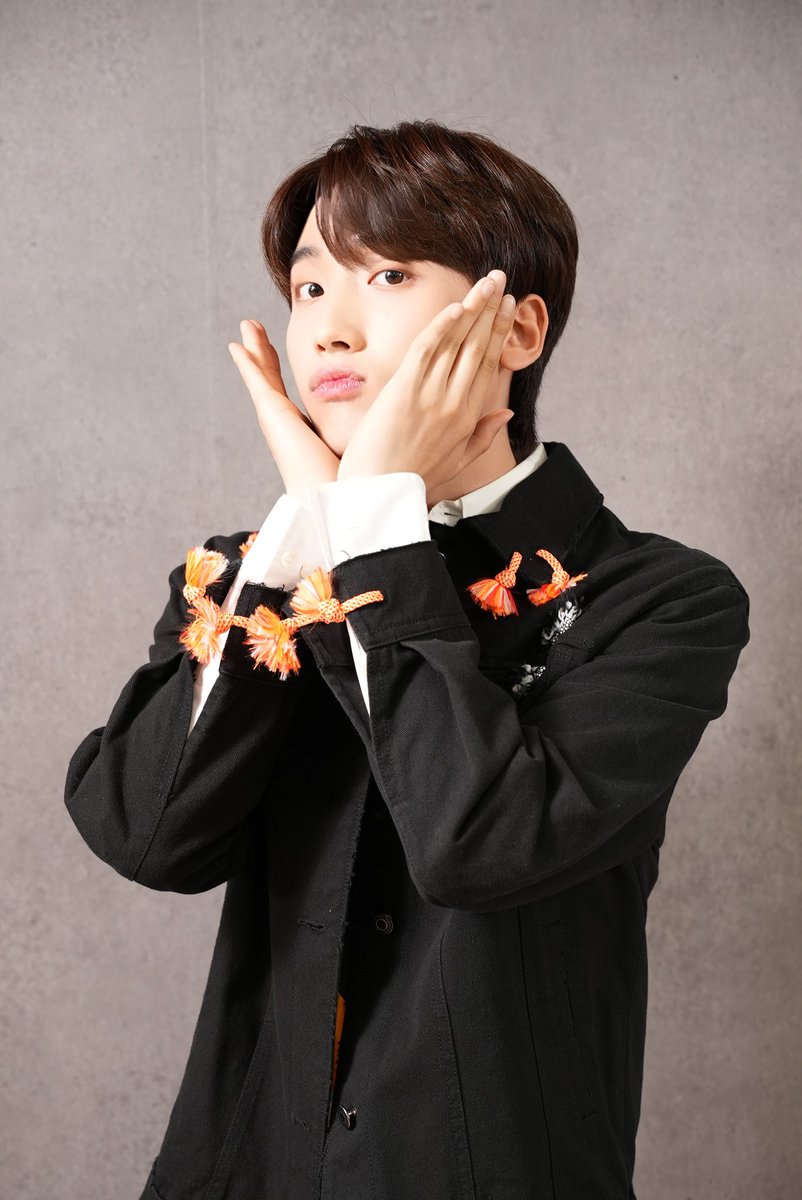 HelloPAPD's tweet photo. 이 세상 귀요미가 아니다.. 사람이 어떠케
이렇게 사랑스러울 수 있지..?💕🥺
난 앞으로 사랑스러운걸 “DK하다”라고
말할 것이다. 그는 사랑 그 자체.🤭❤️
#BLANK2Y #블랭키 #DK
#파인애플스튜디오 #pineapplestudio
#남자아이돌 #idol #kpop
❤️ https://t.co/mdHbHMvcAj
💜 https://t.co/nMJFHrXea8 https://t.co/nlfLQBFoDI
