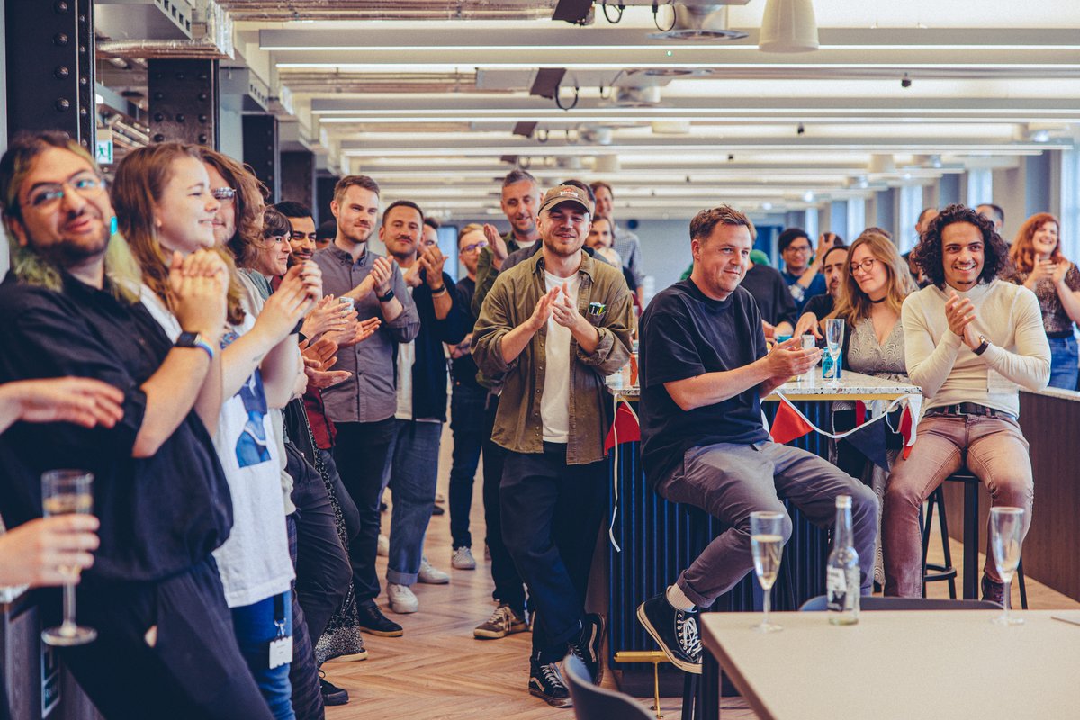 SharkmobGames's tweet image. Move-in day party at our new #London office at #80Strand! 🏢🕟🌳 Just look at that beautiful view! Oh yes, the view from the window is great as well. Now we have oceans of space to grow together with our ambitions. Join us: career.sharkmob.com
#gamedev #gamedevelopment