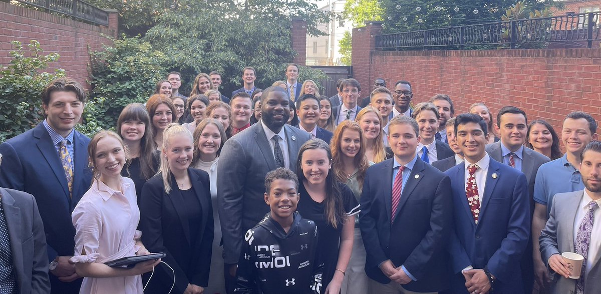 yaf's tweet photo. A wonderful morning with @ByronDonalds kicking off YAF’s summer of Buckley Breakfasts for Washington, D.C. interns! #RushYAF https://t.co/CQ8bNZRQdS