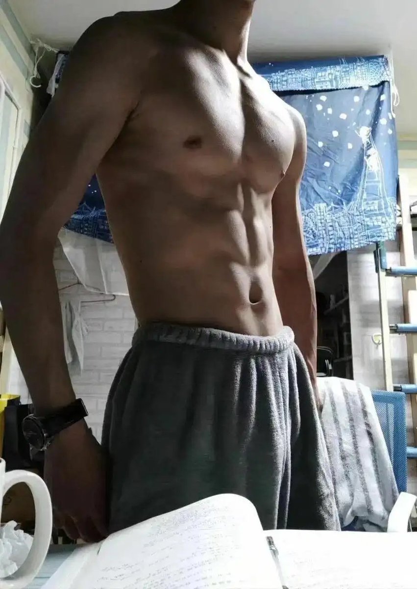 Raon_dom's tweet photo. 高考完了，该收留考试不满意，18-20伤心小妹妹了，你的不安，由我来承担（当然，30岁左右的美少妇我也爱！）#成都 #腹肌 #健身 #运动 #性欲 #SM https://t.co/smtxOD5E0k
