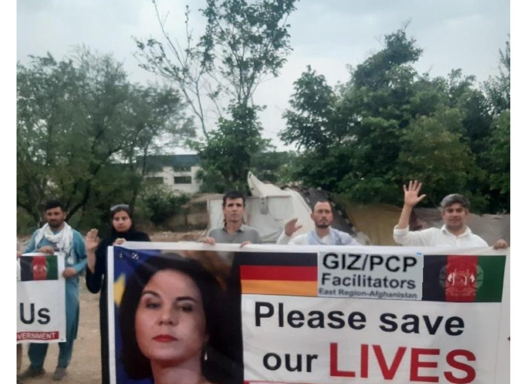 AryanJalalzay's tweet photo. We #Ortskräfte of #GIZPCP kindly request Miss. Calar Daly to call upon our cases in meetings. Because we are really at risk in Afg &amp; we worked with GIZ-PCP(the Military training  Project of former ANP. Unfortunately,GIZ &amp; BMZ Departments &amp; 🇩🇪 Government trying to deceive us. https://t.co/WR8UcsnIjb