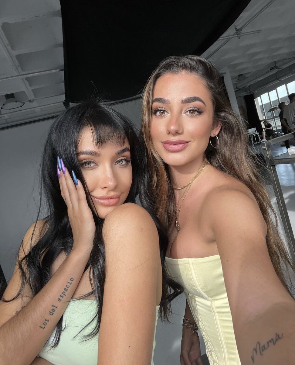 BecerraSources's tweet photo. 📸 | Maria Becerra junto a la influencer española Lola.🇪🇸 https://t.co/XWYBsjmq7F