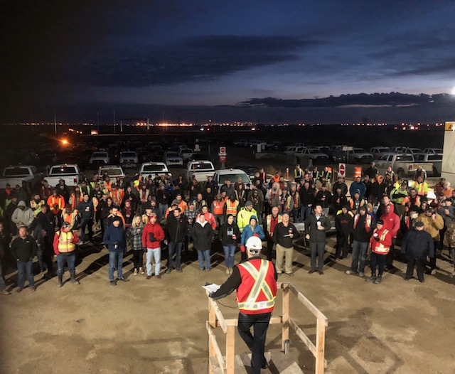 reginabypass's tweet photo. #TBT Safety was always a priority when building the #ReginaBypass. Here is a look back at one of our 2018 monthly safety meetings. #oneprojectoneteam #safetyfirst @GrahamBuilds @VINCIConcess @FraserStrategy @CarmacksLtd @ParsonsCorp @SKGovHwyHotline https://t.co/b6vNCe7w2J