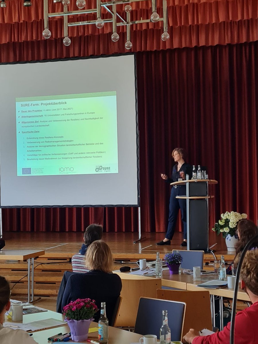 Robust, anpassungsfähig und transformierbar - unter diesem Titel durfte ich heute die Ergebnisse des <a href="/surefarmproject/">SURE-Farm</a> beim 1. Netzungwerktreffen des Projekts #100nachhaltigeBauernhöfe des Landesbetrieb Landwirtschaft Hessen vorstellen. 
<a href="/iamoLeibniz/">IAMO</a> #LLH