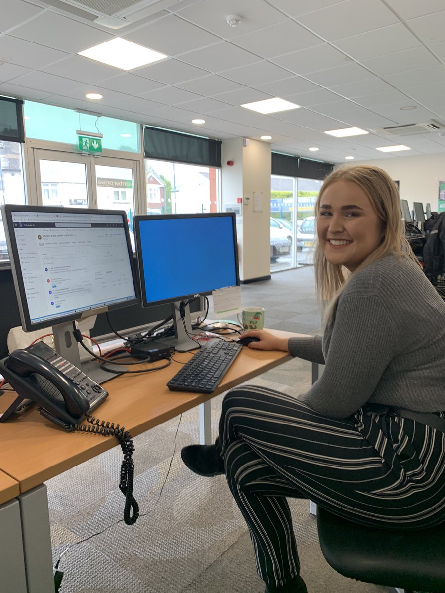 Kevbevlaa's tweet photo. Boss 365 ✅ 
New Flex E Rent Opportunity identified ✅ 
Corporate Meeting ✅ 
#corporatechampion 
@HanWisemanERAC https://t.co/x17eUGR6Ue