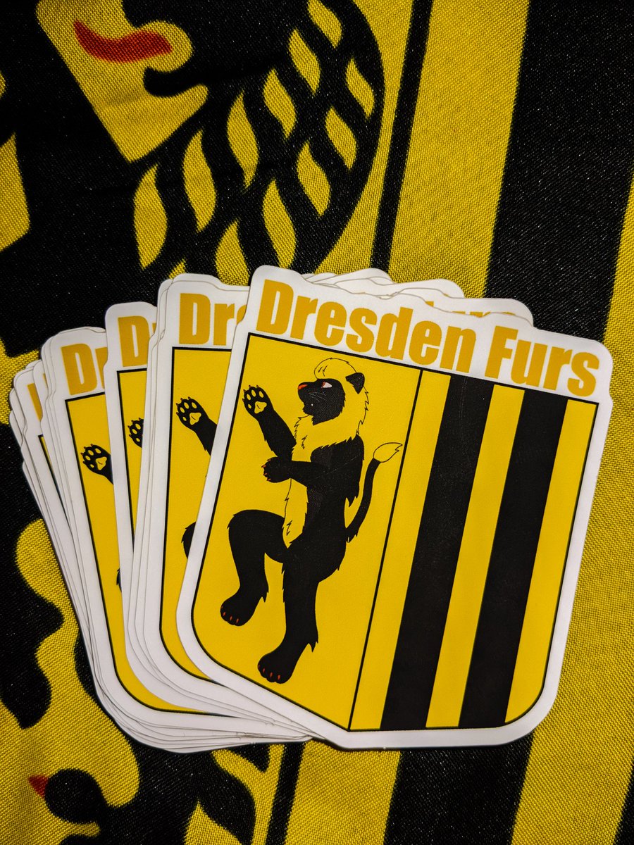 Die ersten offiziellen Dresden Furs Sticker 🖤💛

Design © by: <a href="/DoofFuchsArt/">Doof Fuchs Productions 🌲</a>