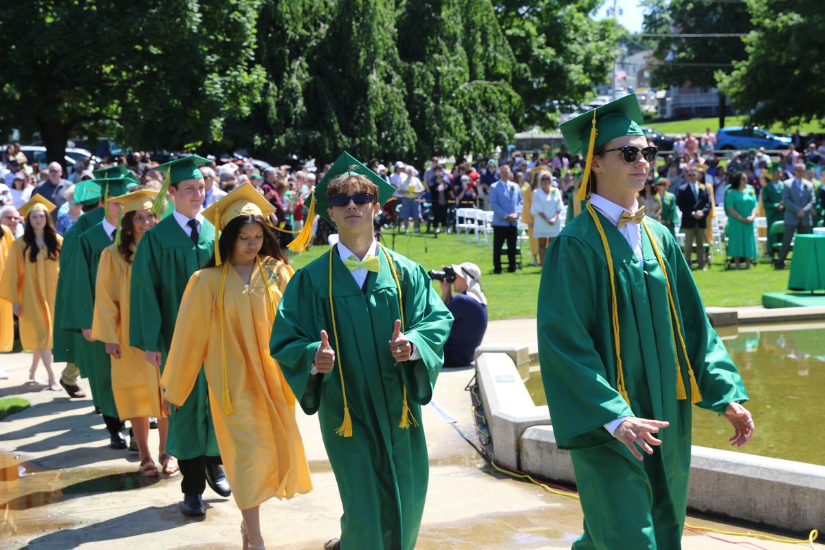 The Clinton High School Class of 2022 Graduation Ceremony has been uploaded To Greenlight Studios
youtube.com/watch?v=WOFNrW…