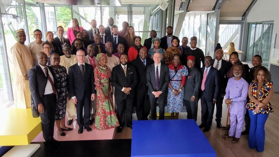 Today the Head of <a href="/SwissPeaceHR/">Swiss Peace and Human Rights</a> co-chaired with <a href="/SEMIGRATION/">SEM</a> the annual high-level talks on migration with Nigeria <a href="/NigeriaMFA/">Ministry of Foreign Affairs, Nigeria 🇳🇬</a> 🇨🇭🤝🇳🇬 

We have designed a Migration Partnership that is beneficial to our both countries and fosters a positive approach to #migration.