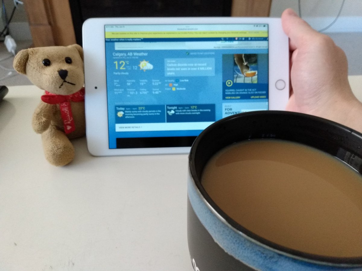 Good morning 🐻🌞

I feel my right knee is pain 😢
My age problem??🤣

Have a nice day my friend 😙😌😉☺️😁🥱👍☕