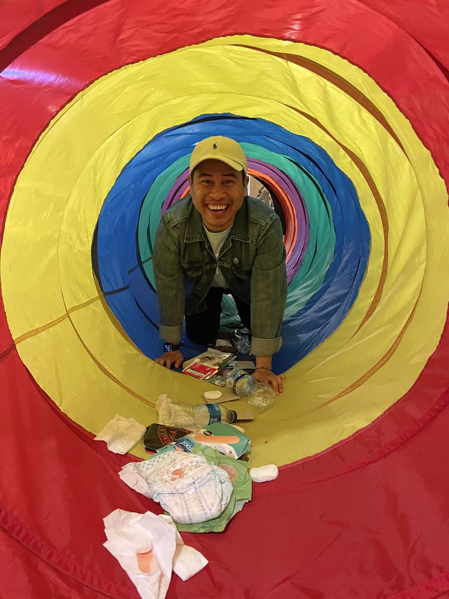 JulzeAlejandre's tweet photo. Ever wonder what should be and should not be inside a #pooppipe? π©π½ Really enjoyed teaching kids about #waterpollution at @GlasgowSciFest at @RiversideMuseum. Donβt flush it if itβs not a π©! π«£ @GCUEngagement @GCUGradSchool @GCU_SEBE https://t.co/5VZQFgfKHw