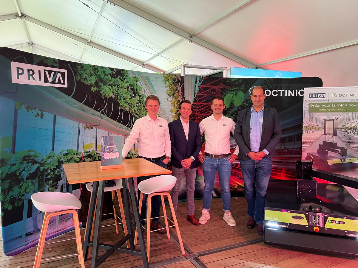 Our colleagues Gerco and Teus Jan are present at the Delphy Innovative Soft Fruit Centre today! Together with Thomas Hoeterickx and his colleague from Octionion, we will tell soft fruit growers more about our innovations in climate, labor and robotics for soft fruit cultivation.