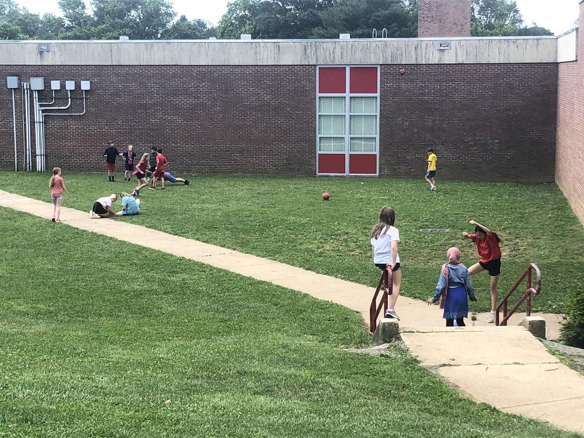 Mrs.Showalter'sClass (@showalterclass) on Twitter photo We chose extra recess as our reward for filling up our compliment "triwizard cup!" <a href="/missyfanshaw/">Missy Fanshaw</a> We chose extra recess as our reward for filling up our compliment "triwizard cup!" <a href="/missyfanshaw/">Missy Fanshaw</a>
