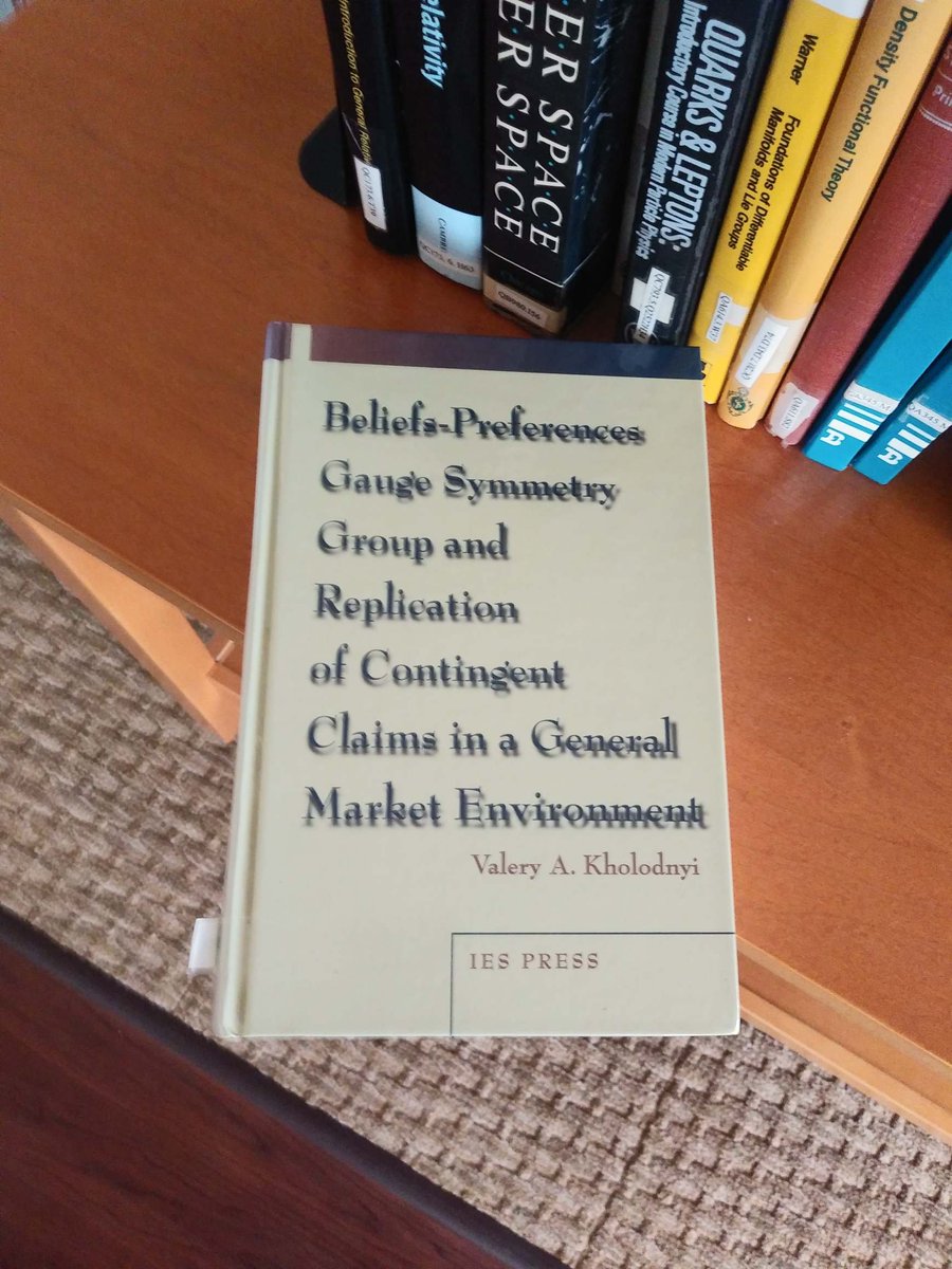 AlexanderRKlotz's tweet image. Guy who has only done gauge theory seeing the economy for the first time: "I'm getting real gauge theory vibes from this."