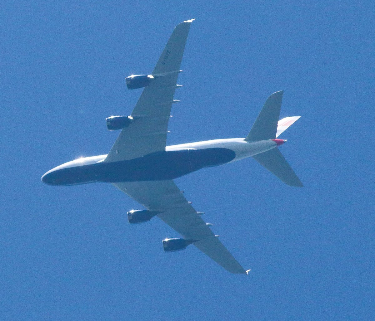 CapeAnnWeather's tweet photo. ✈️ Two days in a row: #BA213, #A388 [G-XLEE] over #RockportMA. #avgeek https://t.co/ur66zvTUQt