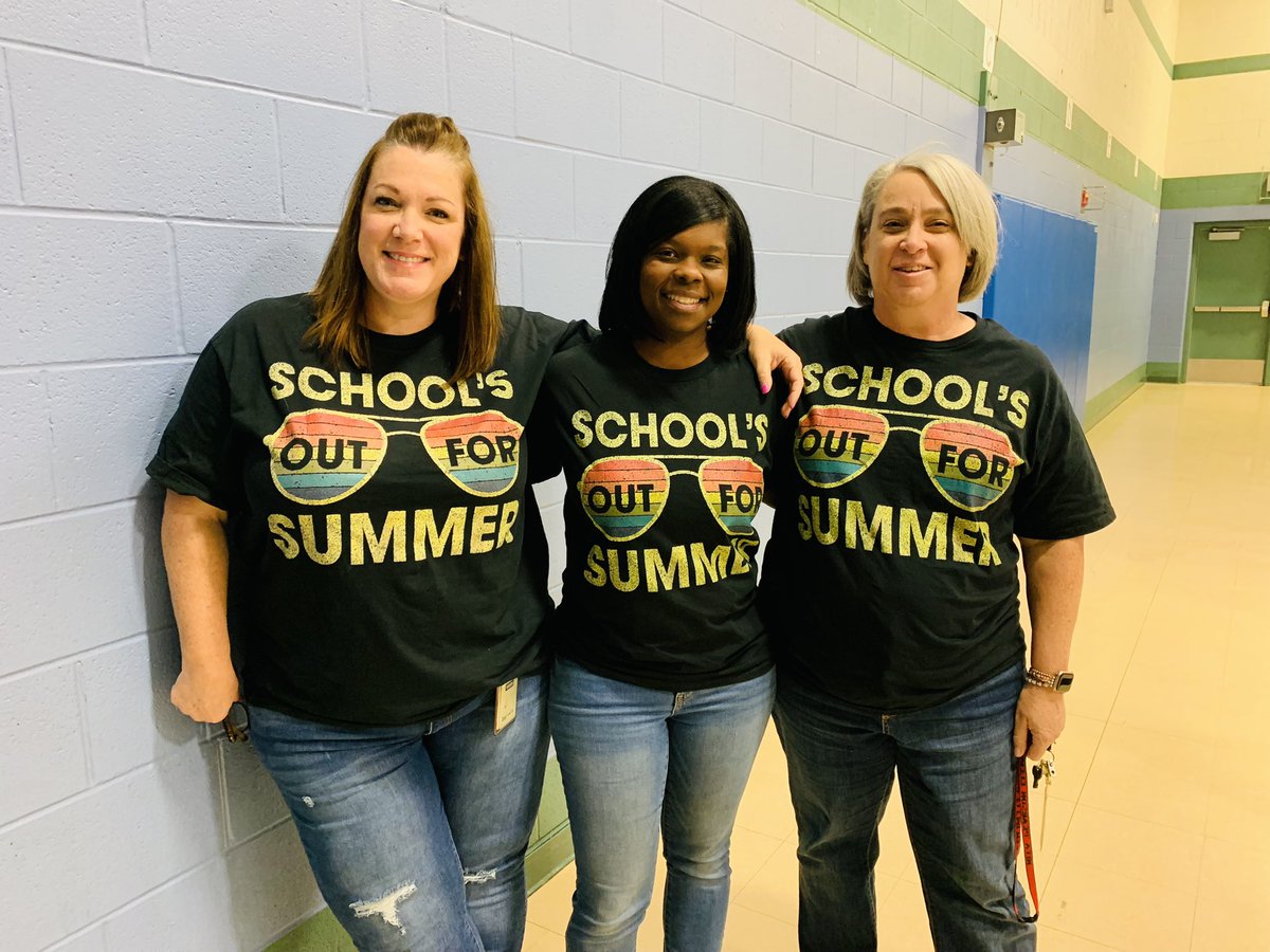 Pearson_Ponies's tweet photo. Summer time! #PearsonPride🔴⚫️⚪️ https://t.co/y4msSlGHr4