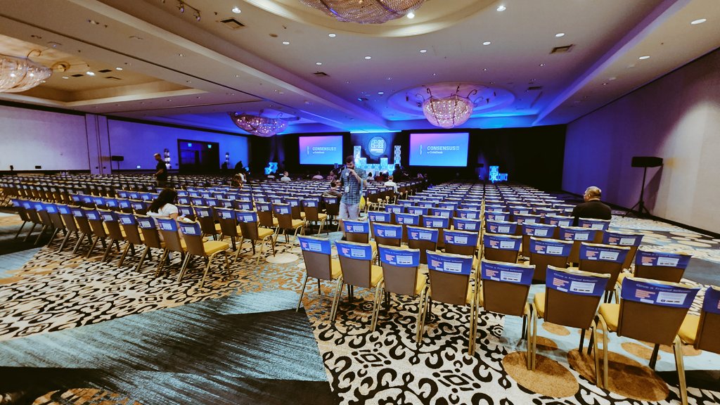 Visiting my old stomping grounds this week at #Consensus2022 in Austin. If you're from <a href="/BitcoinLive1/">Bitcoin Live</a> or just want to connect hmu.

Definitely a different vibe from years past. Let's see how the week goes!

#bitcoin #ethereum #crypto