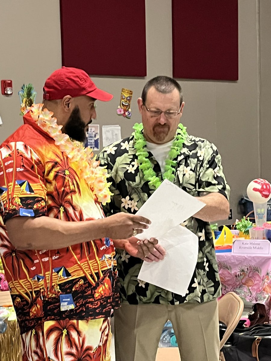 dmcdonald141's tweet image. Great day so far working with our #middlelevel leadership to plan for next year and challenge our leadership skills.   @gcschools