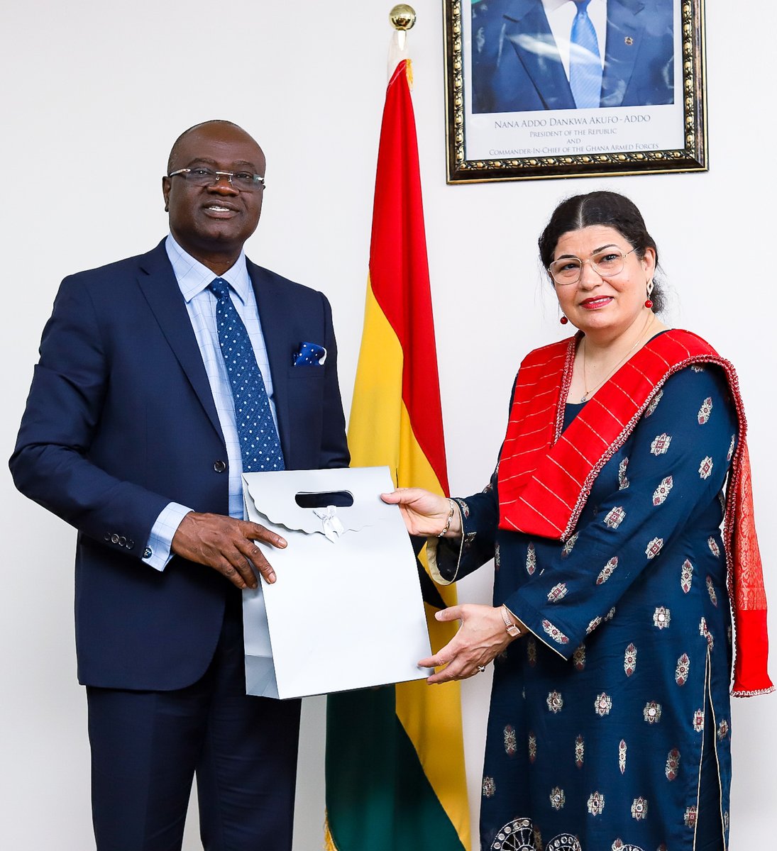 GhanaMFA's tweet photo. The arrival of the High Commissioner-designate heralds the re-opening of the Pakistani High Commission, which was closed in 1996. 
During the presentation, @Sarpong_KA lauded the decision by the Government of Pakistan to re-open its resident Mission in Ghana 2/3 https://t.co/X0gCo7Ed5M