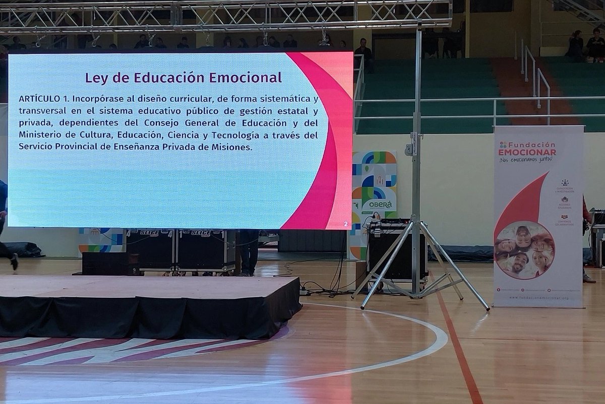 Jornada Educación y Afectividad, muy productiva <a href="/Superclau6/">Superclau</a> <a href="/BarbaroLorena/">Analia Lorena Barbaro</a> <a href="/EscurdiaViviana/">Viviana E Escurdia</a> <a href="/crisdavidsen/">Cristian Davidsen</a> <a href="/raffabez/">Rafael Bezchlibiak</a> @RBezchlibiak <a href="/CGEMisiones/">CGE Misiones</a> <a href="/gobmisiones/">Gobierno de Misiones</a> <a href="/christiandechat/">Christian Dechat</a>