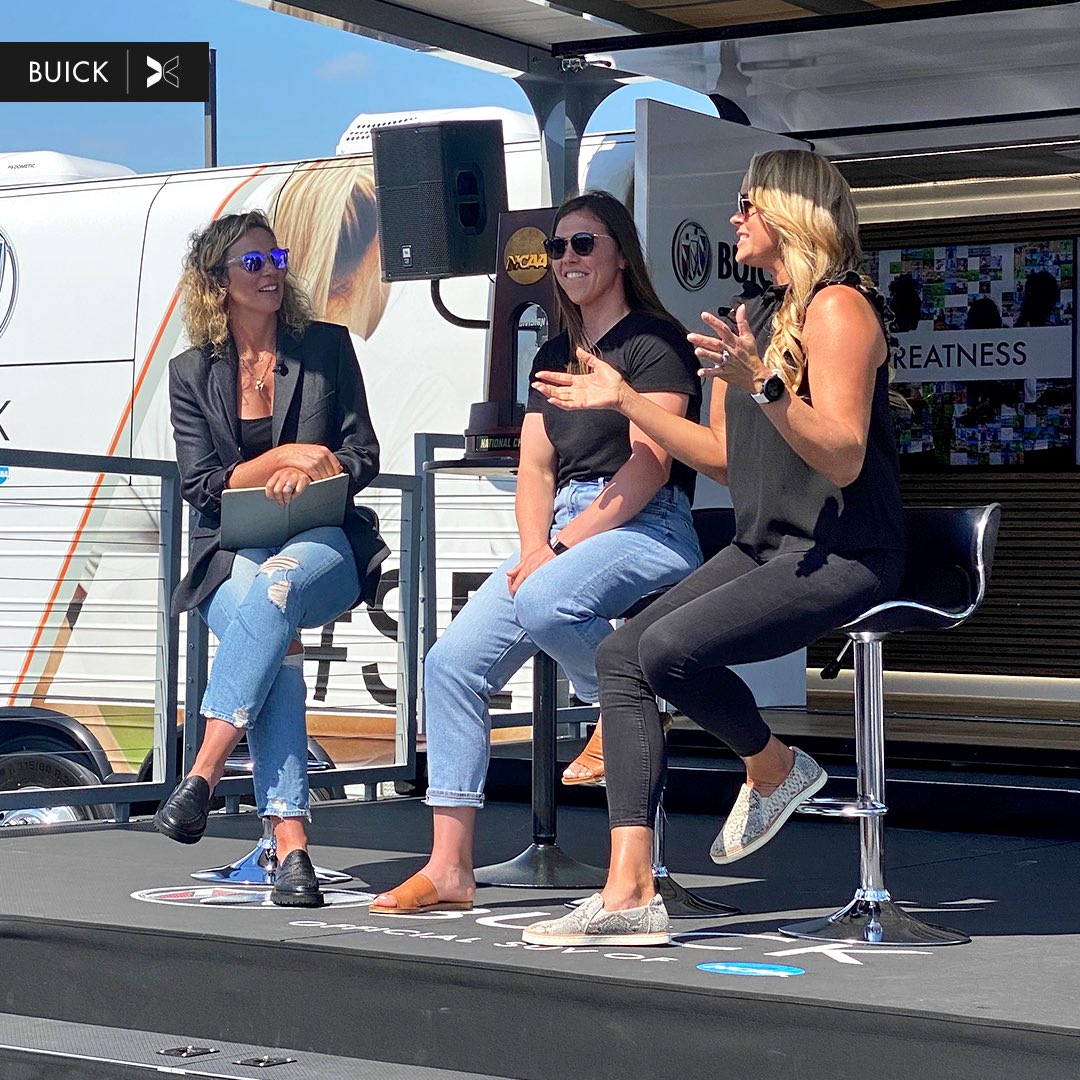 BrookeBaldwin's tweet image. Feeling INSPIRED after this weekend 🙌 It was amazing to hear from @chiddy3 and @JennieFinch at the @Buick Huddle with @togethxr. Their influence is helping young women everywhere! Powerful moments come when women work together. #SeeHerGreatness