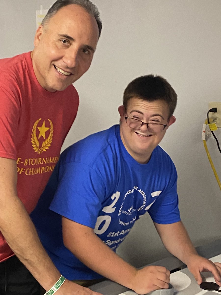 AlphonseJSasso's tweet image. #HEBTOC Air hockey table in use already!