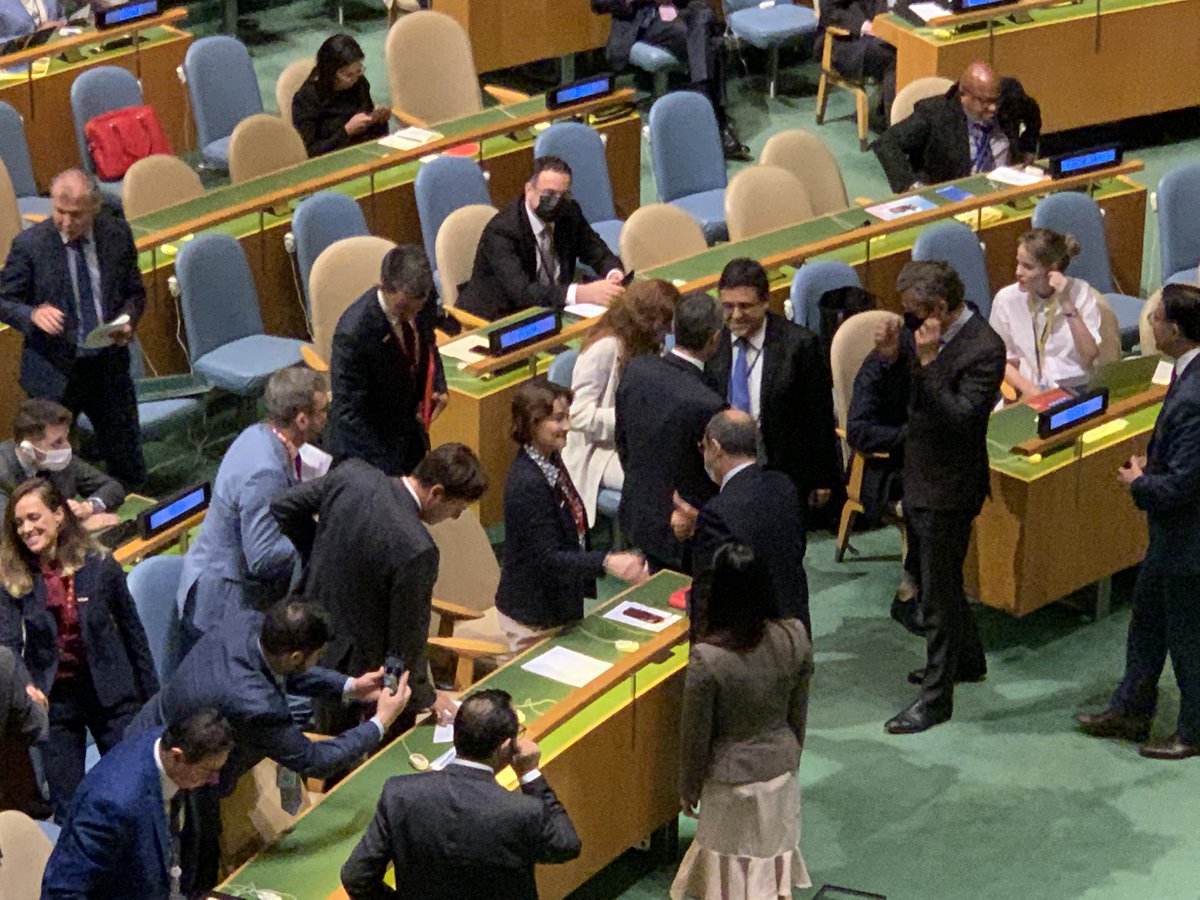 È fatta!

Con 187 voti (su 190) la #Svizzera entra a far parte del Consiglio di Sicurezza dell’<a href="/UN/">United Nations</a> per il biennio 2023-2024.

@RSInews