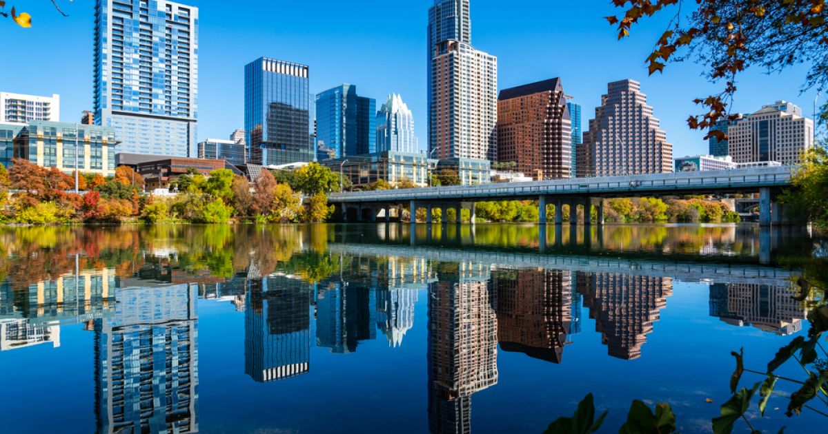 Howdy neighbors! <a href="/TraceUp/">Trace</a>, <a href="/datadotworld/">data.world</a>, <a href="/samcartapp/">SamCart</a> <a href="/boringcompany/">The Boring Company</a>
These 5 Austin Tech Companies Raised a Combined $895M in April | Built In Austin hubs.ly/Q01bmL1J0 by <a href="/builtinaustin/">Built In Austin</a>