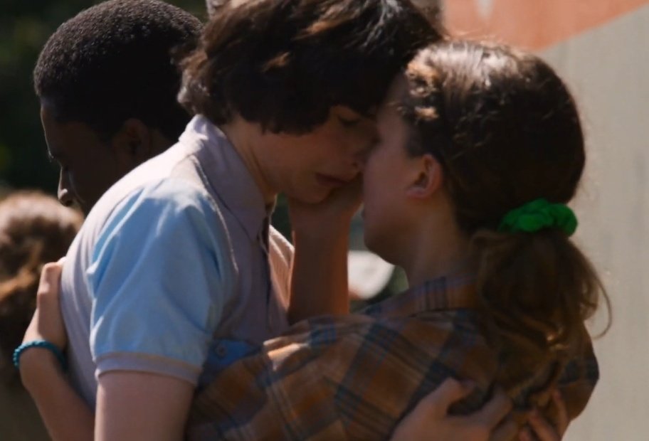 thinkermileven's tweet photo. pov: you are the best stranger things ship https://t.co/mMklWUawiv