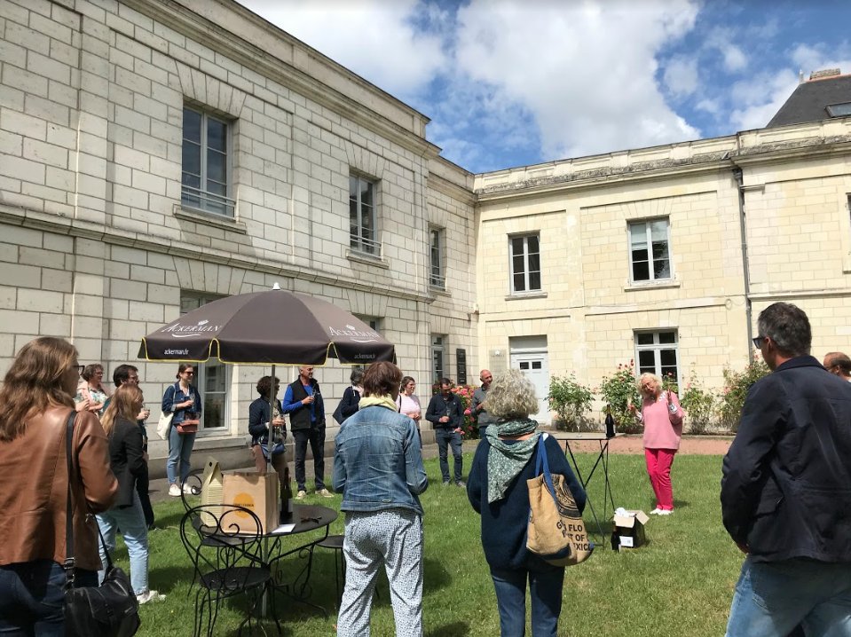 À cette occasion, la #TeamVVR a eu l'honneur de visiter les caves <a href="/maison_ackerman/">Maison Ackerman</a> ! 😍

#vvrvaldeloire #vvr22 #valdeloire