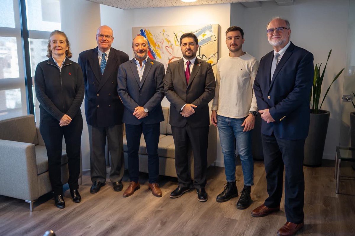 armembargentina's tweet photo. Para tratar las perspectivas de activación de las relaciones económicas y comerciales y la cooperación empresarial con Córdoba, el Emb. @H_Virabyan mantuvo reuniones en @CaCECba, @AgenciaProCba, que promueve exportaciones y la empresa #Evoltis, que brinda servicios tecnológicos. https://t.co/OSoSytfw63