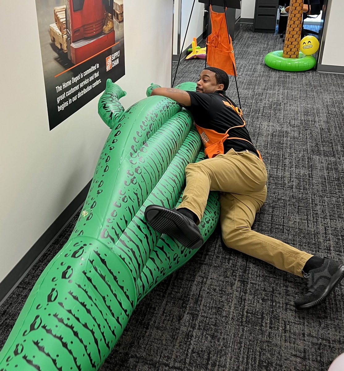 taylor5945's tweet photo. Shout out to @AJohnson5875  for keeping the @5945Mdo safe during Grand Opening. He managed to tame the Gator and ensure nobody fed the Jaguar. @Mbrownlee12 @sammie4974 @nzeigler72 @ChaddWhiteley @Chad741 @RafaVelaydez @HDLorenda @WeRIrish27 @AShack5945 @B_Brown83 @ShaneLawhorn https://t.co/2eGbzBNezL