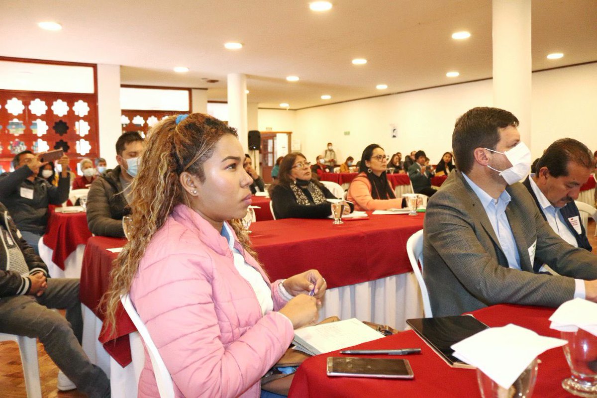 rappacifico's tweet photo. Ahora, de cara al próximo gobierno, en la Ciudad Sorpresa desarrollamos nuestra quinta parada para dialogar con los actores de la cuádruple hélice, y priorizar proyectos e iniciativas para el desarrollo de nuestra región. 

#CapítuloPacífico #ConstruimosConLaGente https://t.co/Aq6YlYCSm8