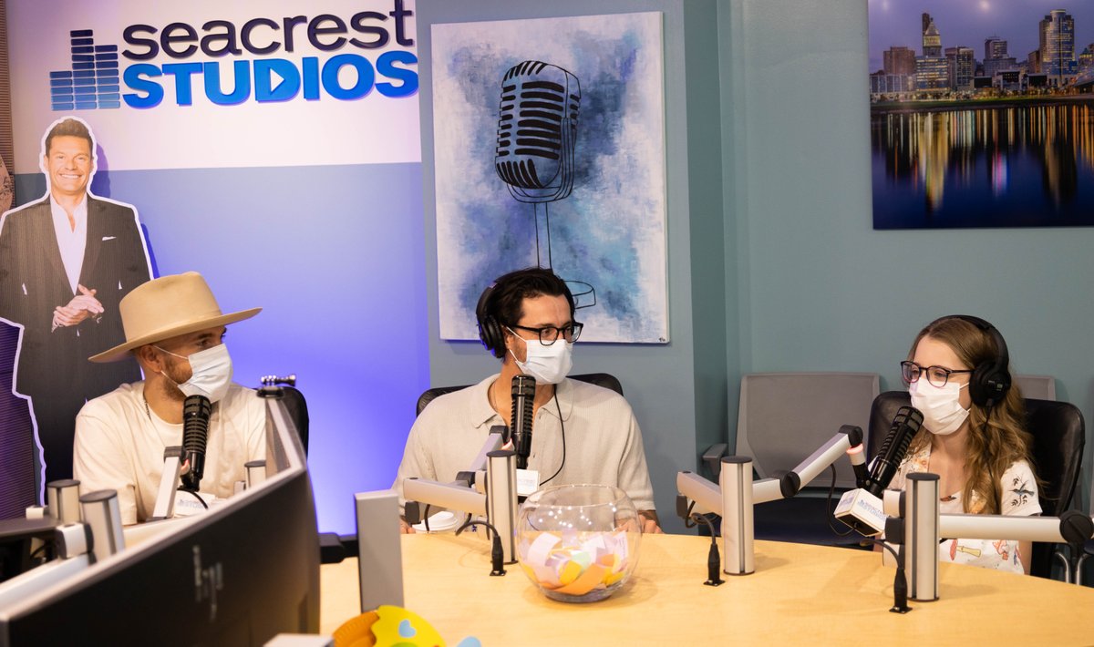RyanFoundation's tweet photo. Come visit us again soon, @weareseaforth! Patients at @CincyChildrens had the best time interviewing you and experiencing a front row seat to your live performance in #SeacrestStudios 🎶 @WKID33 https://t.co/i35r7R5oJR
