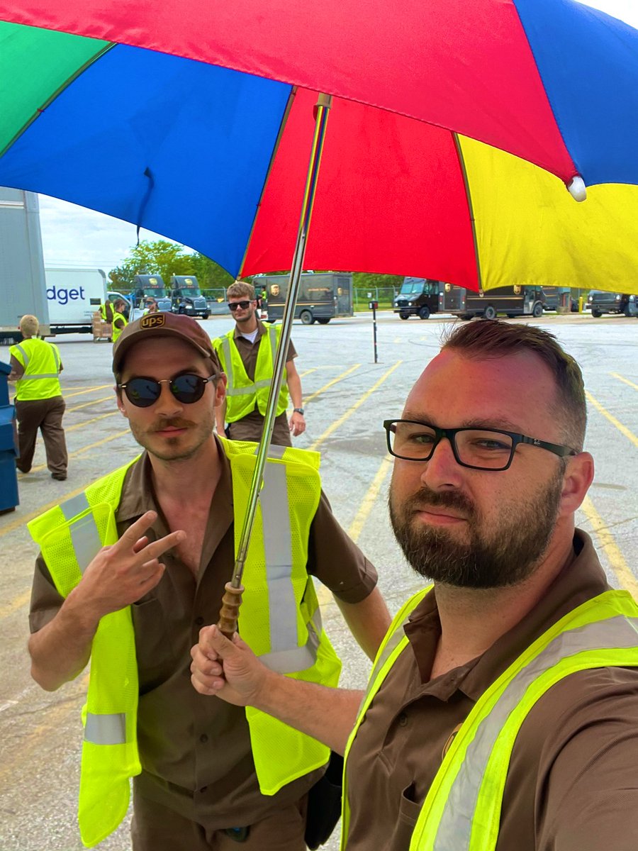JoeThornburg's tweet photo. Davenport Package Mirror Adjustment Demo Mixed with a little #UPSPride Month 🌈@jrindafernshaw @thuberb22 @ShawneKoch @UPSers  @KronfeldA_25 https://t.co/rCjjacBVaZ