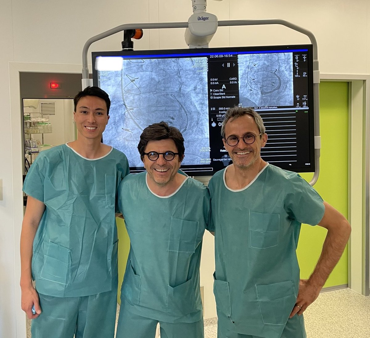 Glad for our first session of 3 Coronary Sinus Reducer cases with Pierre Barnay and Sébastien Armero at #HopitalEuropeen Marseille.
Thanks to <a href="/fra_giannini1/">Francesco Giannini</a> (our proctor) and @Neovasc team.

@HopitalEuropeen <a href="/PBarnay/">pierre Barnay</a> <a href="/ArmeroSebastie/">Armero Sebastie</a> 
#cardiotwitter #PCR