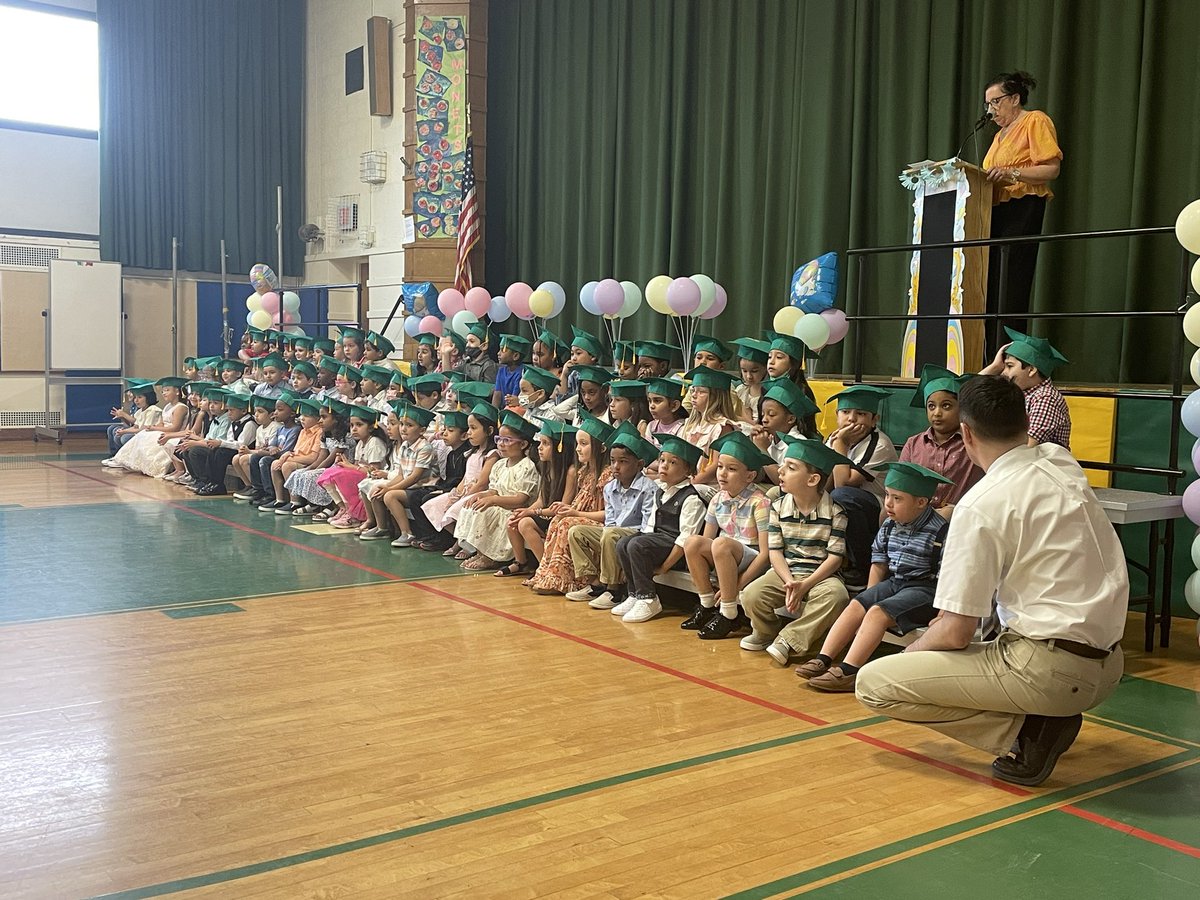 Willow Road’s dynamite graduating Kindergarten class. An wonderful celebration for all our amazing Willow and Wheeler Students. You did it! 🎓congratulations 🎉🎊 <a href="/WillowRoadVS13/">Willow Road School</a> <a href="/VS13UFSD/">ValleyStream13UFSD</a> <a href="/WheelerAvenue/">Wheeler Avenue School</a>