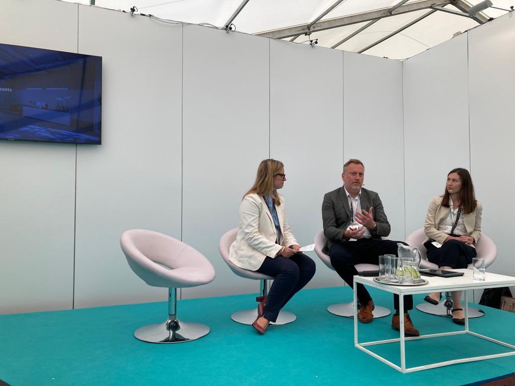 Savills's tweet photo. Another great day at @footprintplus. Savills Steve Page, Lucy Winterburn, and Associate Director at @BenAdamArch, Emma Holt, discussed the importance of planning ahead to make buildings more resilient during their panel “Revitalising commercial assets”. #footprintplus22 https://t.co/tgefk5zShI