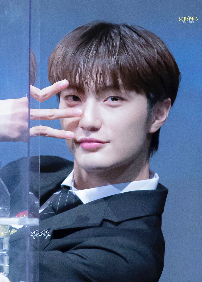 610beans's tweet photo. 𝙸𝚝 𝚠𝚊𝚜 𝚕𝚘𝚟𝚎 𝚊𝚝 𝚏𝚒𝚛𝚜𝚝 𝚜𝚒𝚐𝚑𝚝, 𝚊𝚝 𝚕𝚊𝚜𝚝 𝚜𝚒𝚐𝚑𝚝, 𝚊𝚝 𝚎𝚟𝚎𝚛 𝚊𝚗𝚍 𝚎𝚟𝚎𝚛 𝚜𝚒𝚐𝚑𝚝

#짱유_멋쟁이_귀염탱

#장유빈 #JANGYUBIN #미래소년 #MIRAE
#유빈이_너콩이_짱유단🤍 #HAPPY_YUBIN_DAY🌈
#0610_아가냥자님_생일🐱 https://t.co/y4MJSjB39z