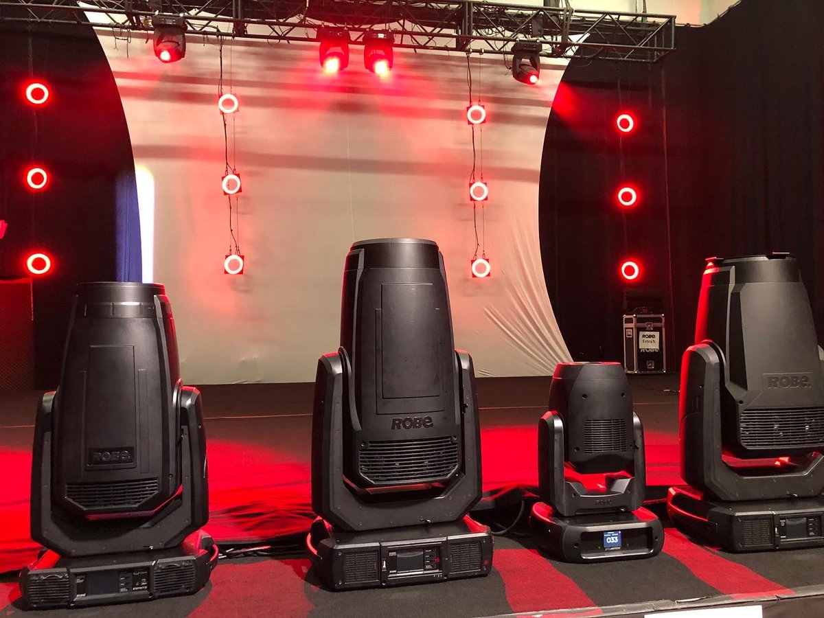 The Robe Way tweet media