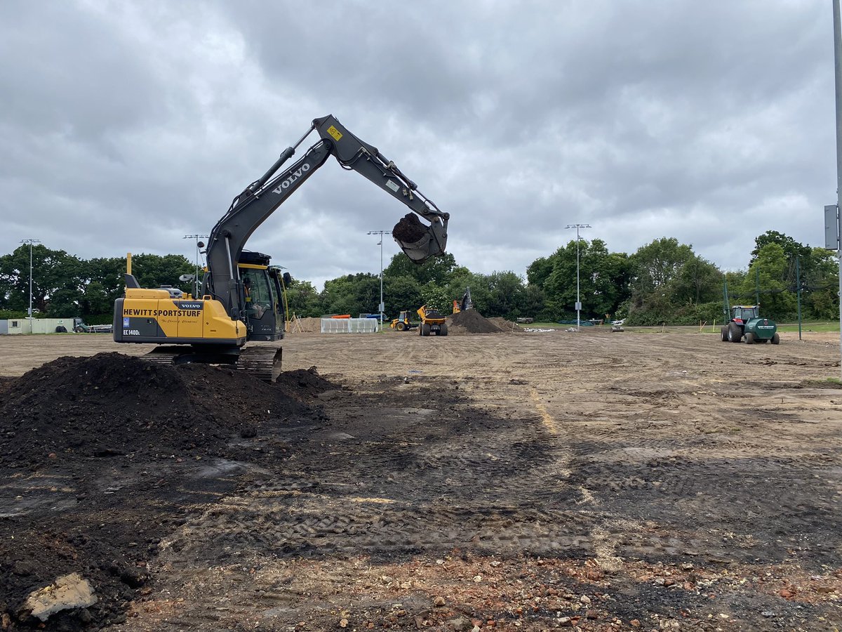 HSportsturf's tweet photo. Ground and Drainage Installation works on-going at Motspur Park TG for @FulhamFC 

Site preparation for the construction of new @GrassmaxSystems to the main Arena Pitch &amp; Goalkeeper training area.

#Sportsturf #Construction #Hybrid #Grass #GrassMax #FFC #PremierLeague #Football https://t.co/2oRCsy1796