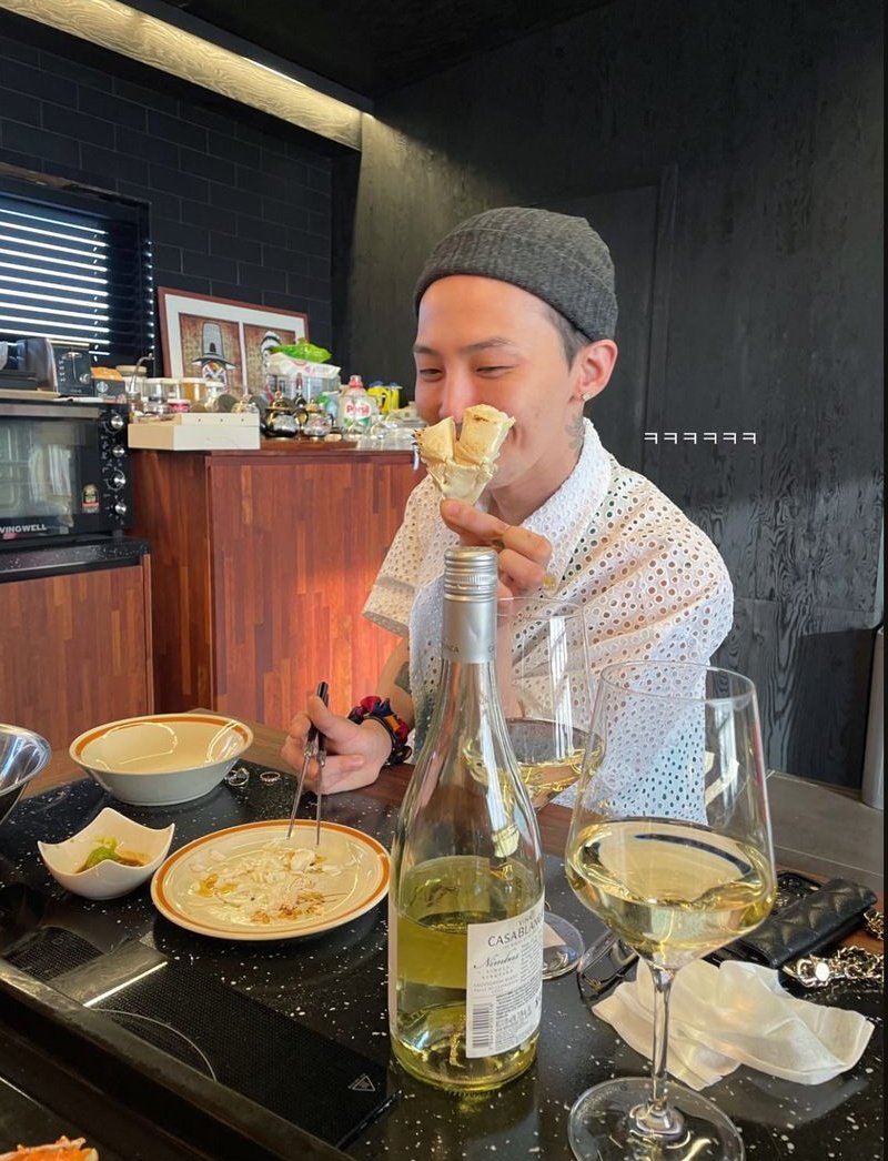 __cofls__'s tweet photo. 🖤

@IBGDRGN @YG_GlobalVIP
#GDragon #BIGBANG #빅뱅 #VIP https://t.co/yW4bHNygS8