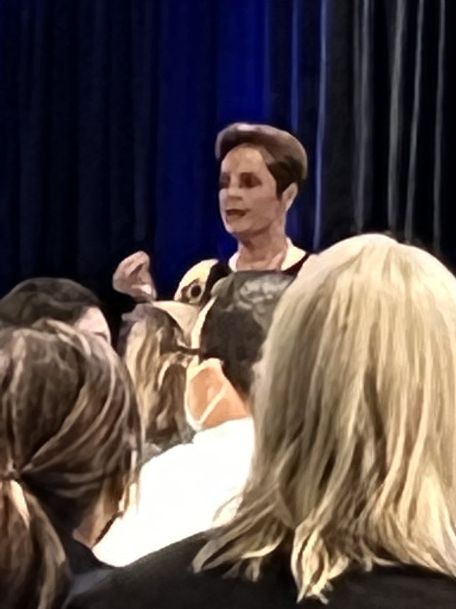 margiesipe's tweet photo. Cynda Rushton challenges us to ask the questions that restore trust and dignity.#ONL2022, #MGHIHP https://t.co/Ytp844zsZC