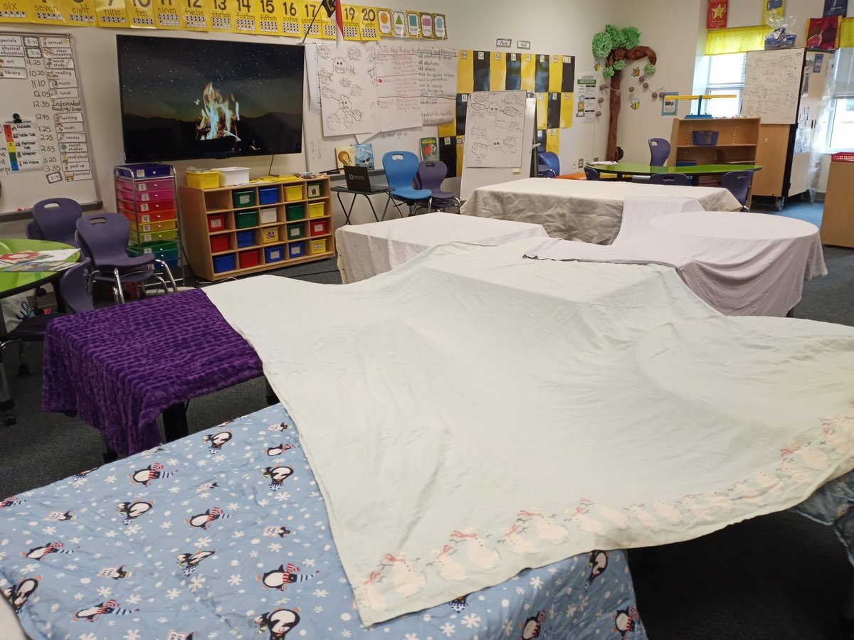 SchmidtBees's tweet photo. Ready for our afternoon read-in!  Forts complete with a "campfire".  The kids will be so surprised when they get back from lunch! https://t.co/S0jKUPVcmu